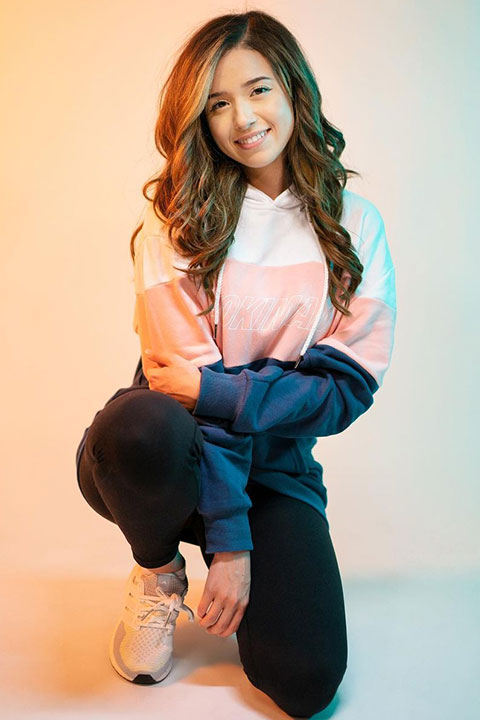 Imane Anys (Pokimane) in black legging and colorfull jacket