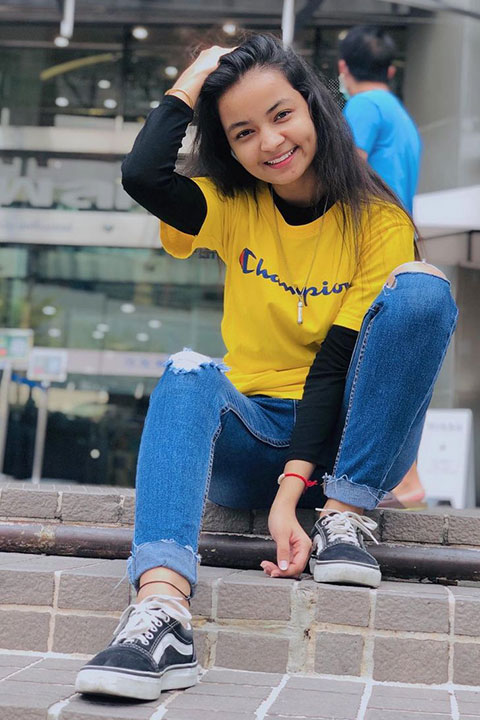 Mamta Acharya in yellow tshirt and blue jeans
