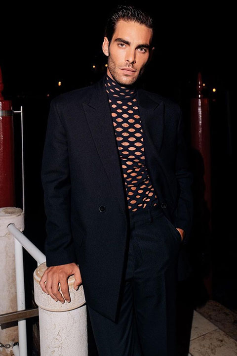 Jon Kortajarena wearing stocking under his coat