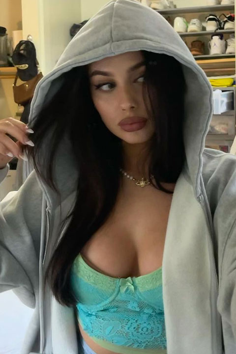 Elena Jolie